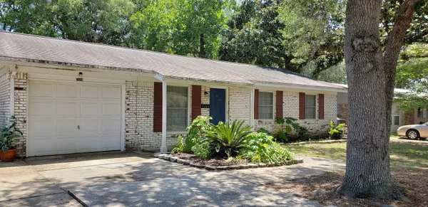 $2,200 | 304 23rd Street, Niceville, FL 32578