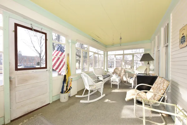 $374,900 | 139 North 8th Avenue, West Bend, WI 53095