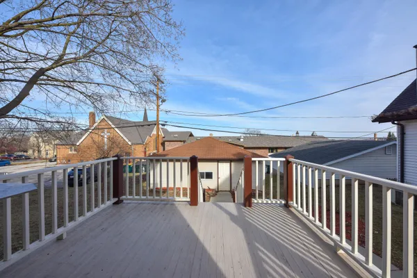 $374,900 | 139 North 8th Avenue, West Bend, WI 53095