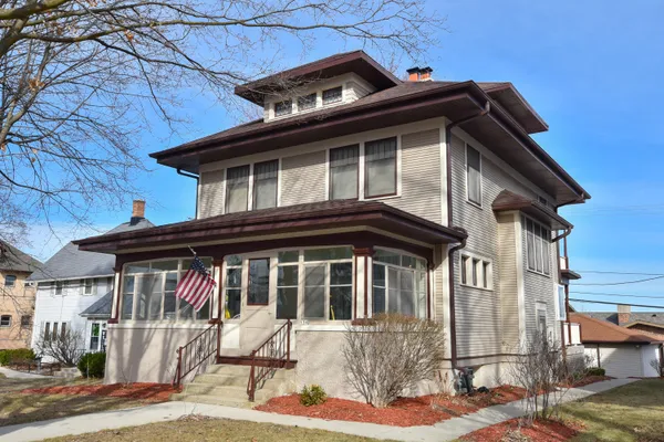 $374,900 | 139 North 8th Avenue, West Bend, WI 53095