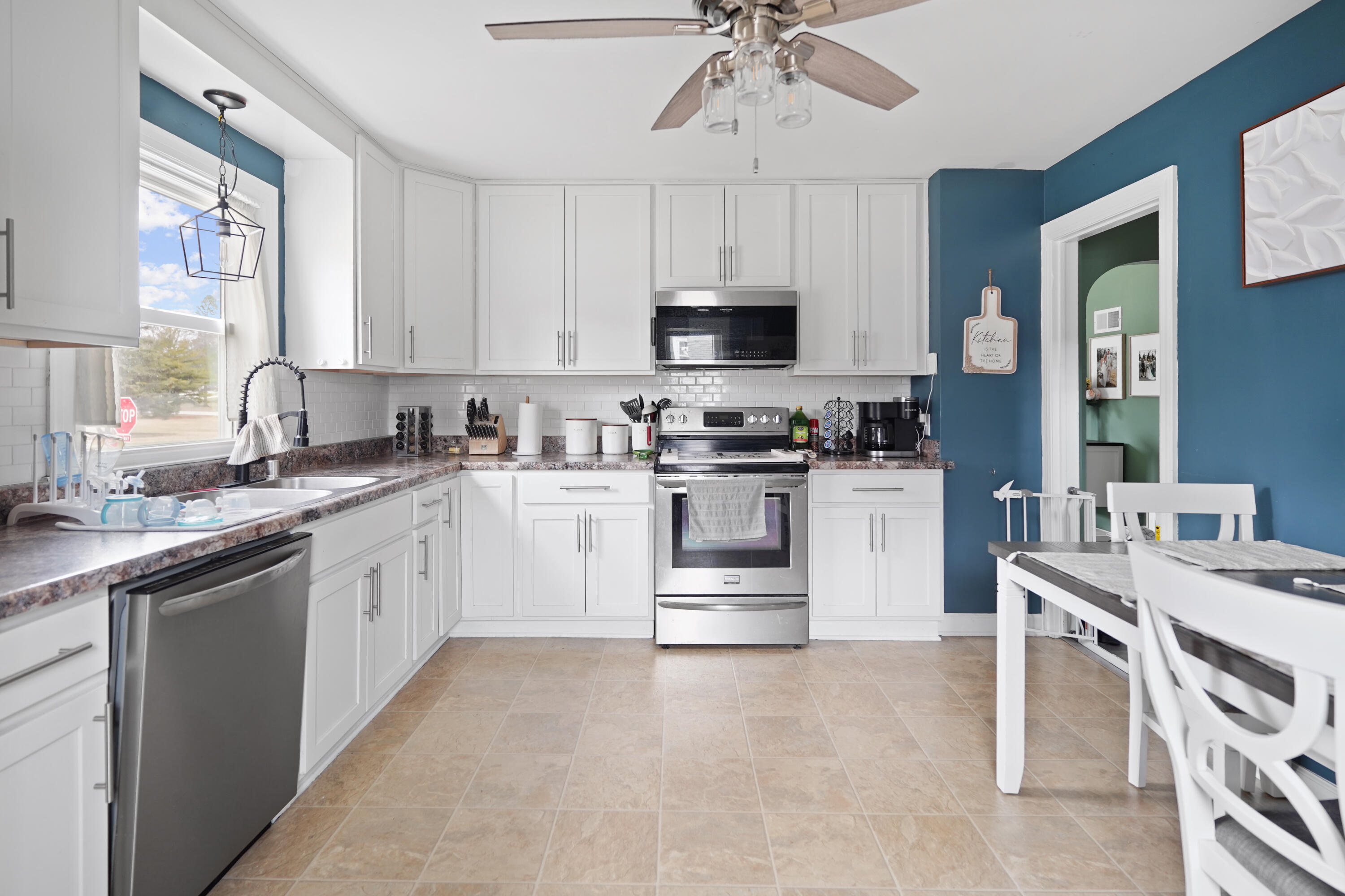 4719 76th Street Pleasant Prairie, WI 53142 - Photo 7 of 38 DSC07650