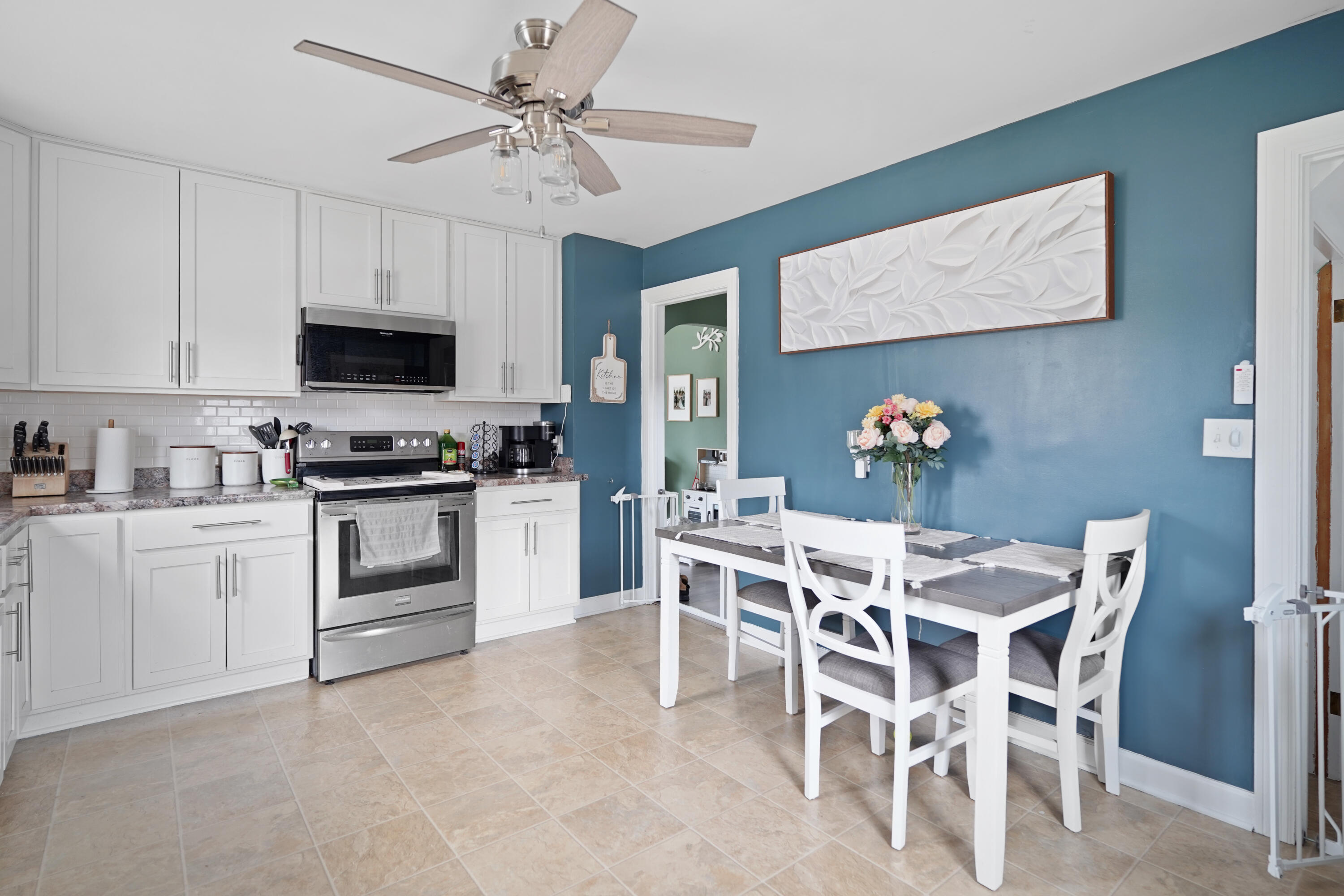 4719 76th Street Pleasant Prairie, WI 53142 - Photo 8 of 38 DSC07655