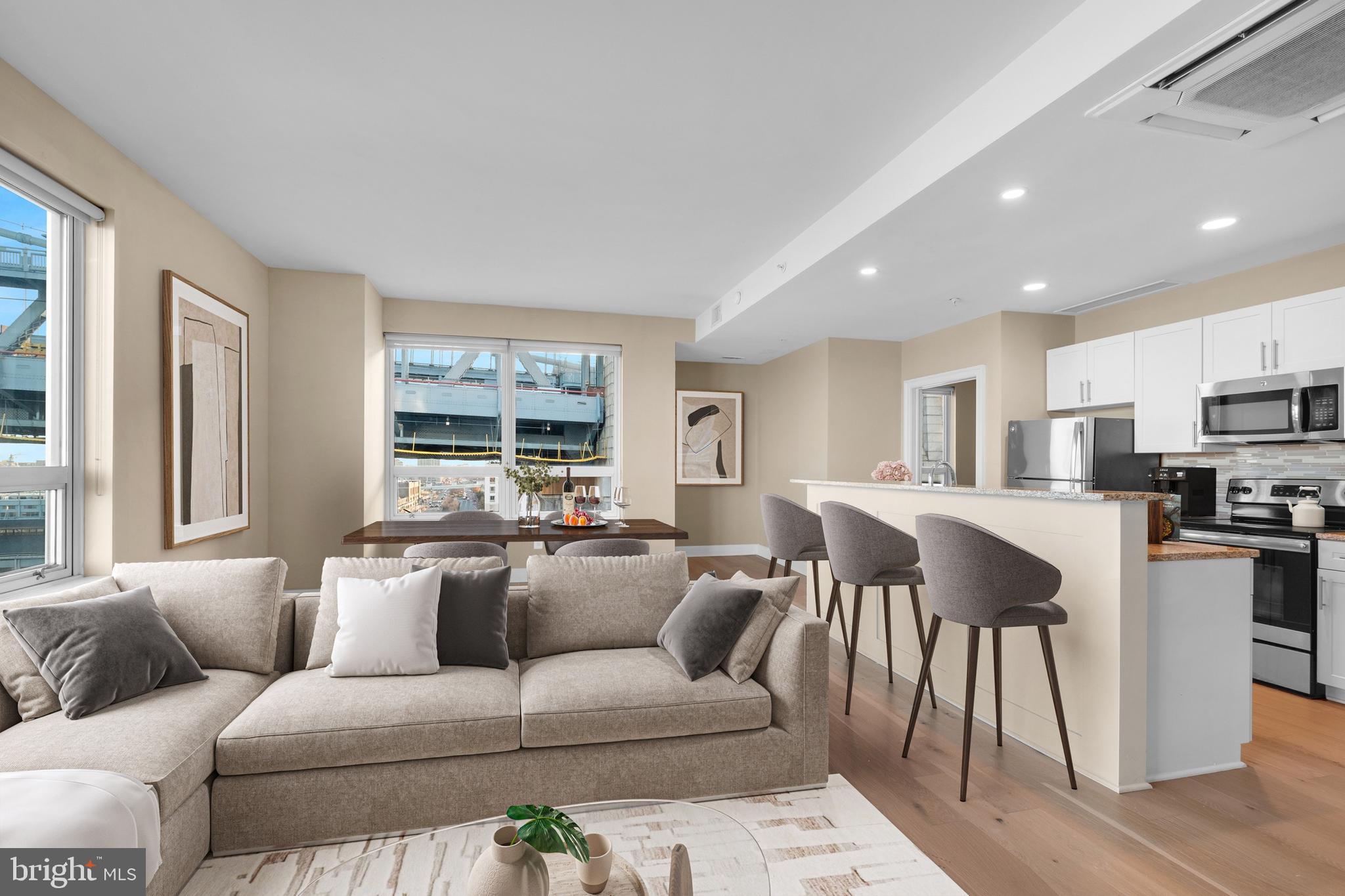 235 North Christopher Columbus Boulevard, Unit 412 Philadelphia, PA 19106 - Photo 2 of 55