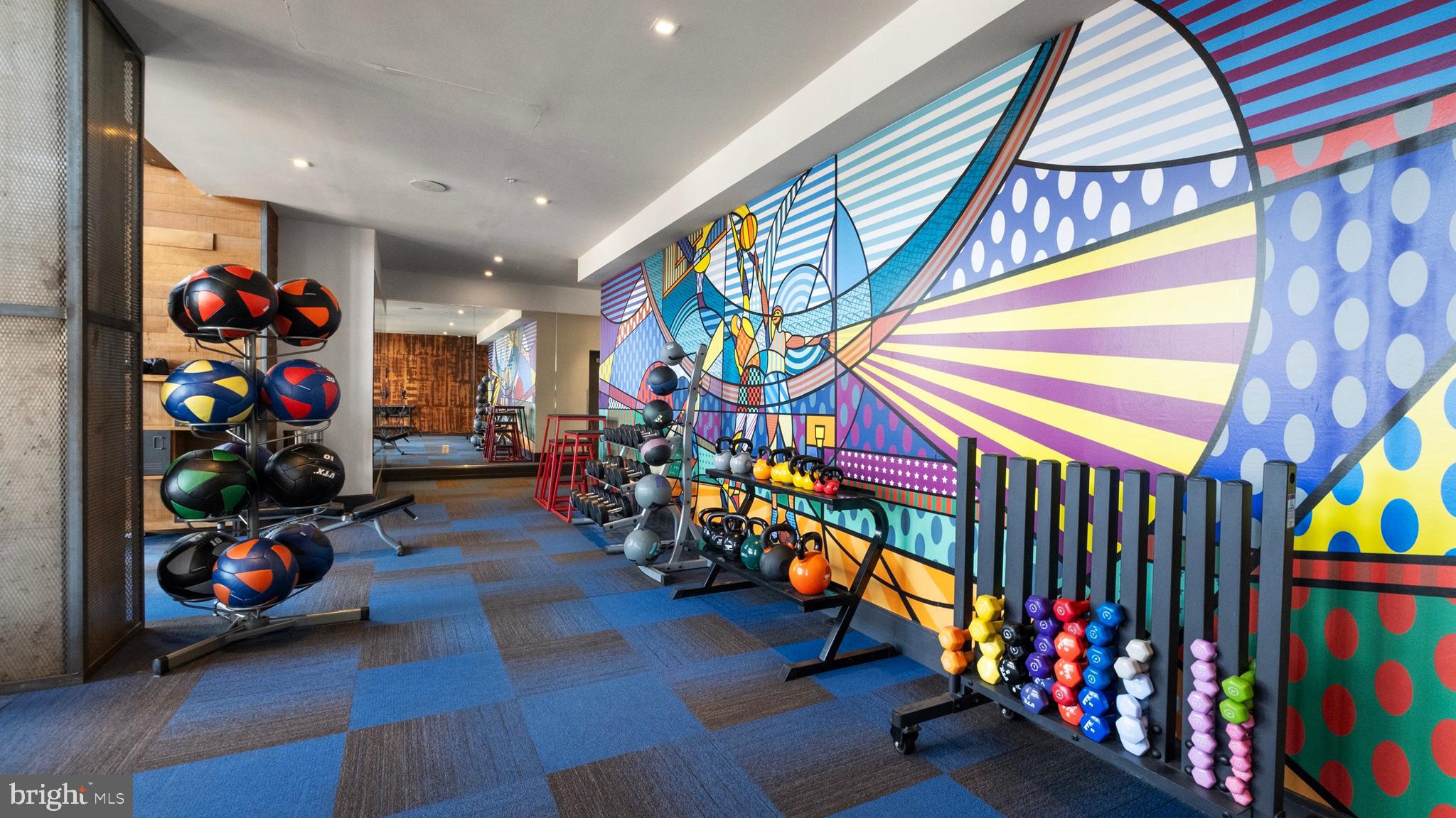 235 North Christopher Columbus Boulevard, Unit 412 Philadelphia, PA 19106 - Photo 40 of 55