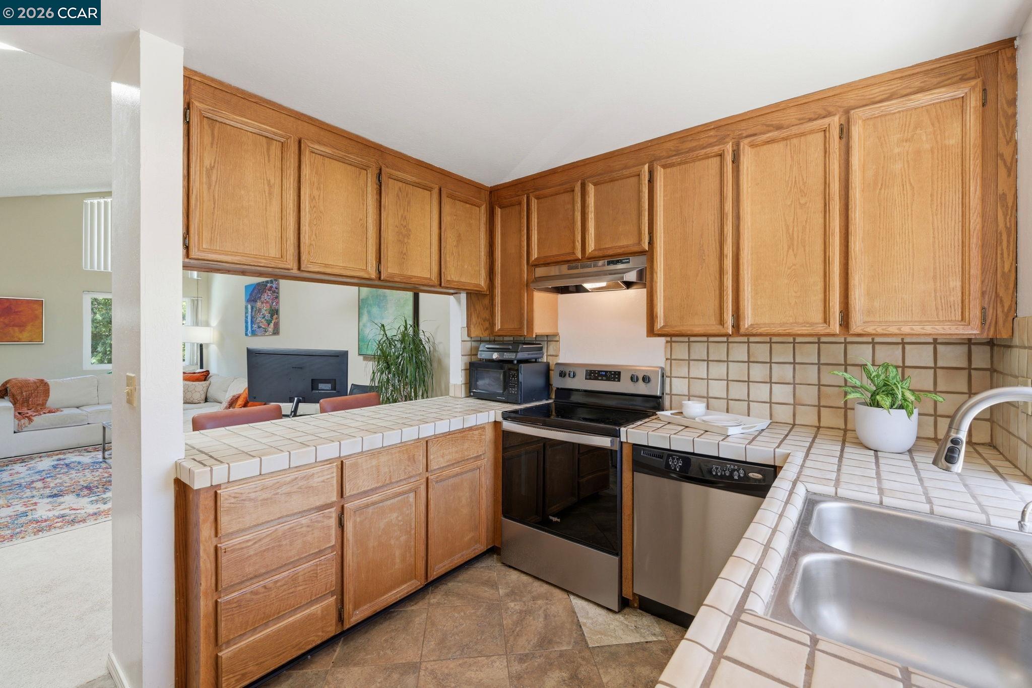 4805 Clayton Road, Unit 12 Concord, CA 94521 - Photo 8 of 35