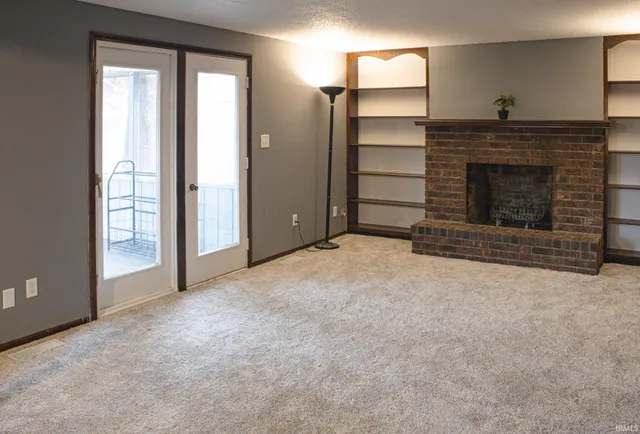 $224,900 | 2712 Rolling Meadows Lane, New Haven, IN 46774