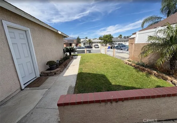 $3,300 | 14053 Bluewood Drive, Fontana, CA 92337