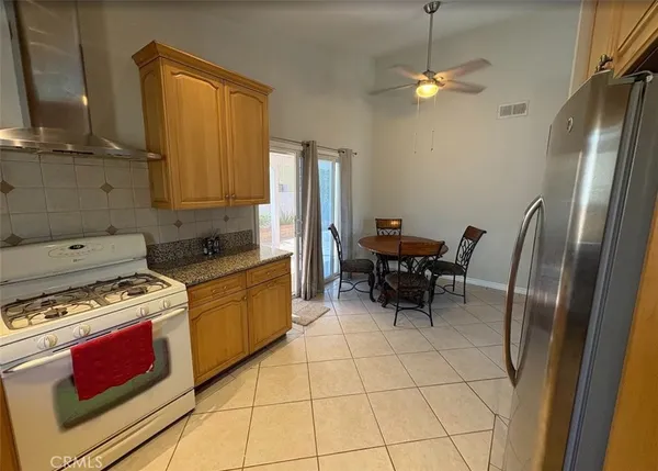 $3,300 | 14053 Bluewood Drive, Fontana, CA 92337