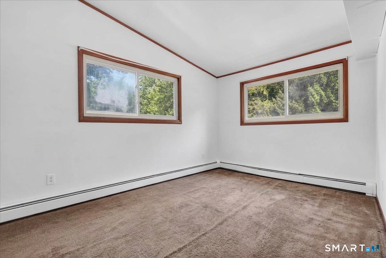 6 Paugussett Road Newtown, CT 06482 - Photo 9 of 34 Gallery Image 9