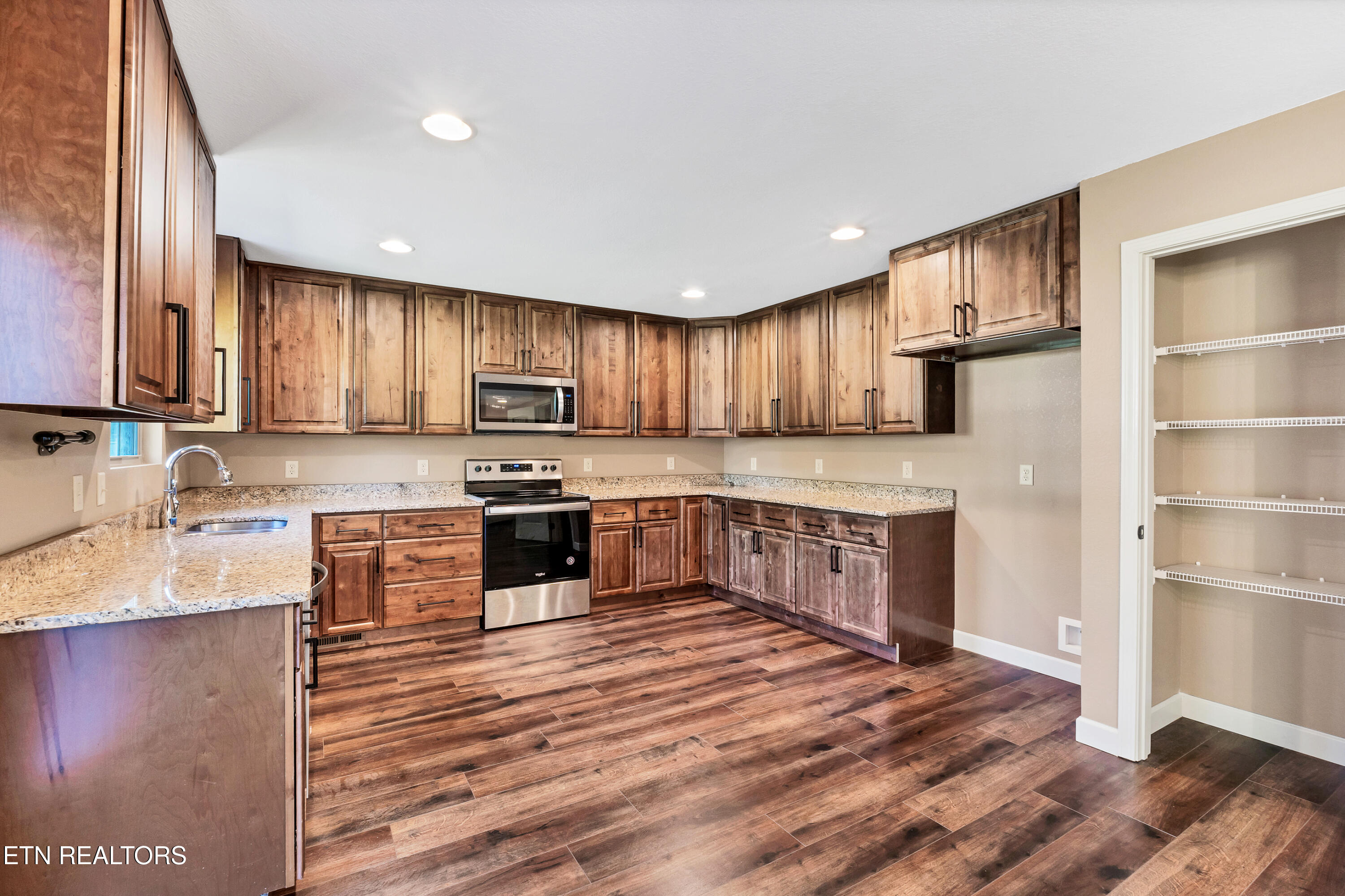 3813 Morganton Road Maryville, TN 37801 - Photo 17 of 32 DSC03293