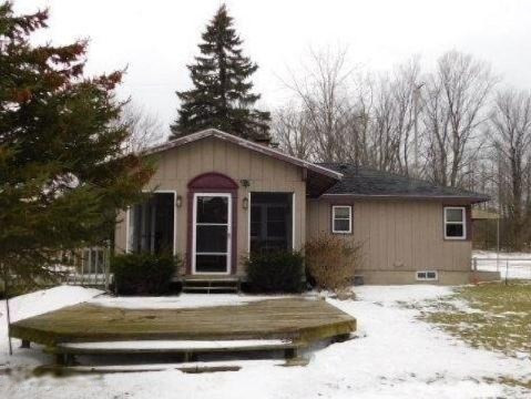 1501 Lakeshore Road Manistee, MI 49660 - Photo 2 of 16 DSCN8783 (2)