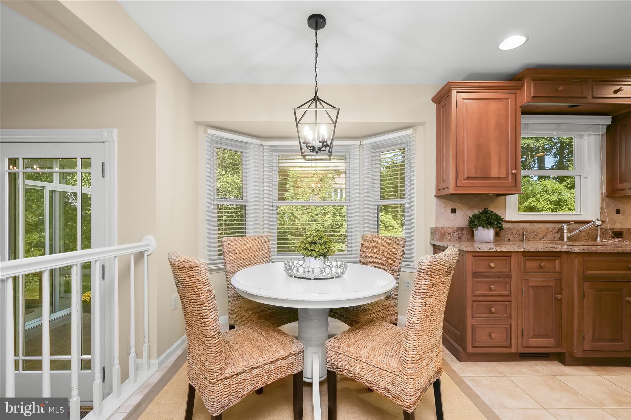 345 Derbyshire Lane Riva, MD 21140 - Photo 15 of 42 Breakfst nook