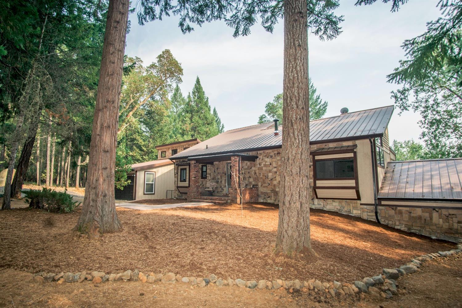 2023 Deer Creek Road Selma, OR 97538 - Photo 1 of 35 Primary Photo