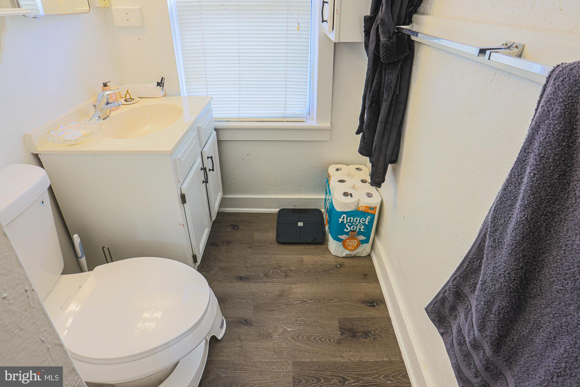 1404 Pleasant Valley Road Westminster, MD 21158 - Photo 39 of 73 Unit 2 bathroom