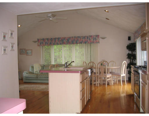 28 Barbara Road Randolph, MA 02368 - Photo 8 of 20 Gallery Image 8
