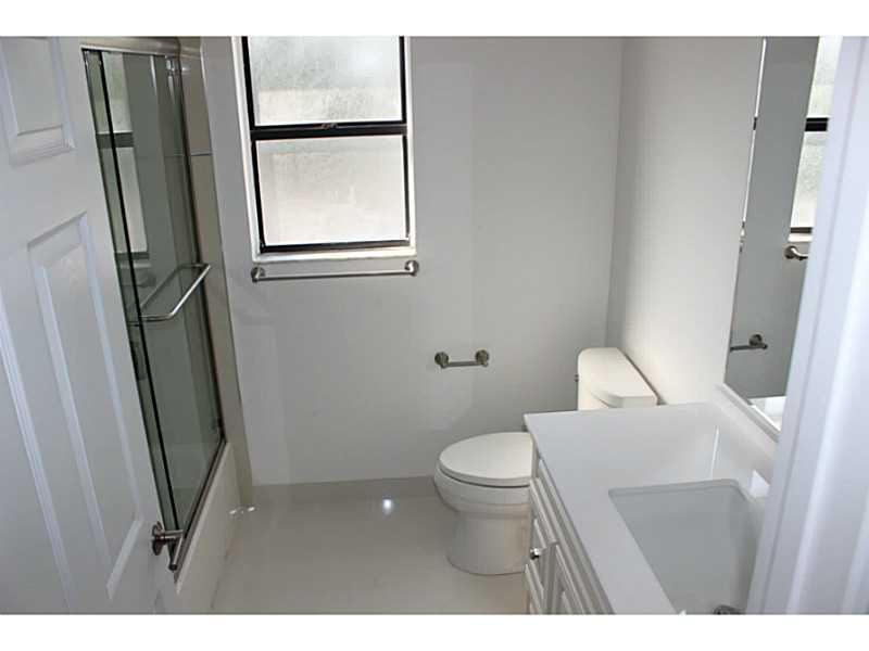 22949 Old Inlet Bridge Drive Boca Raton, FL 33433 - Photo 6 of 20 Bathroom.