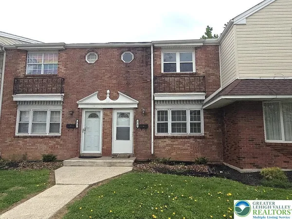 $1,875 | 1749 Schoenersville Road, Bethlehem, PA 18018