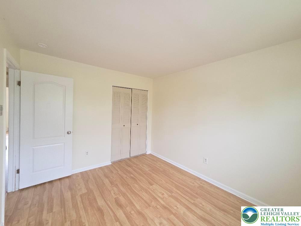 1749 Schoenersville Road Bethlehem, PA 18018 - Photo 12 of 19
