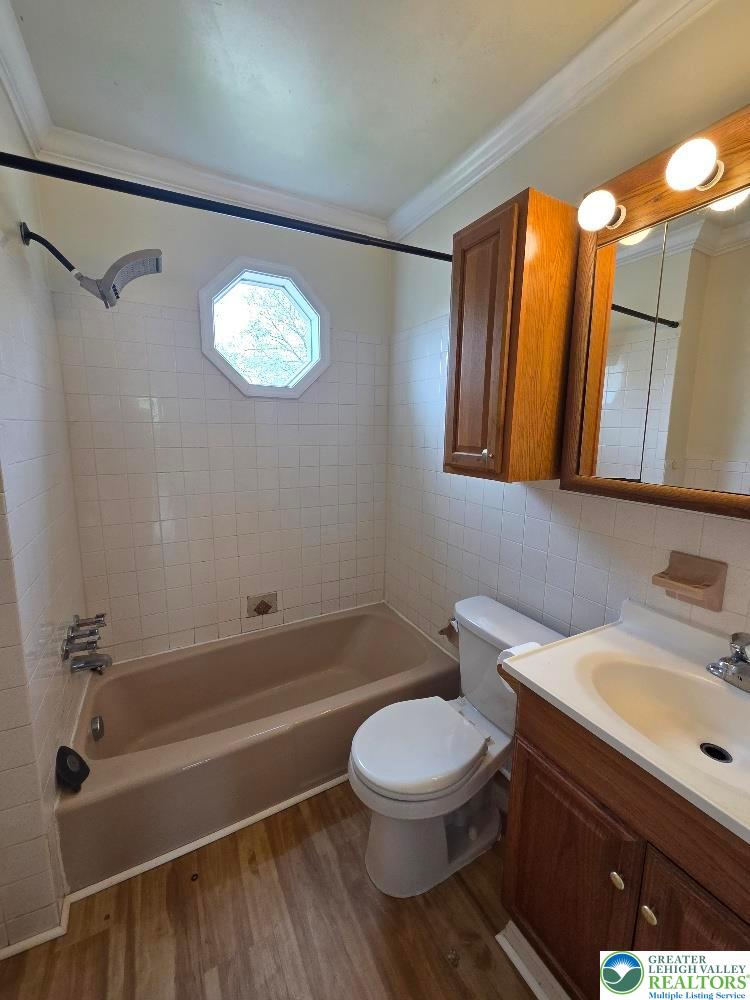 1749 Schoenersville Road Bethlehem, PA 18018 - Photo 14 of 19