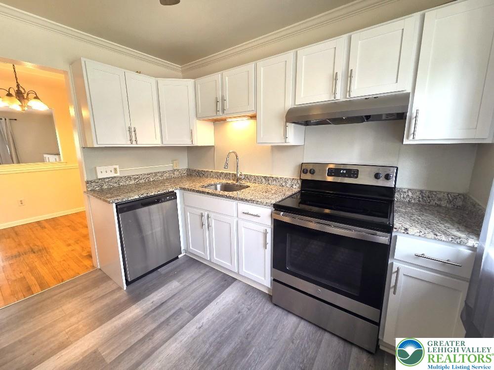 1749 Schoenersville Road Bethlehem, PA 18018 - Photo 8 of 19