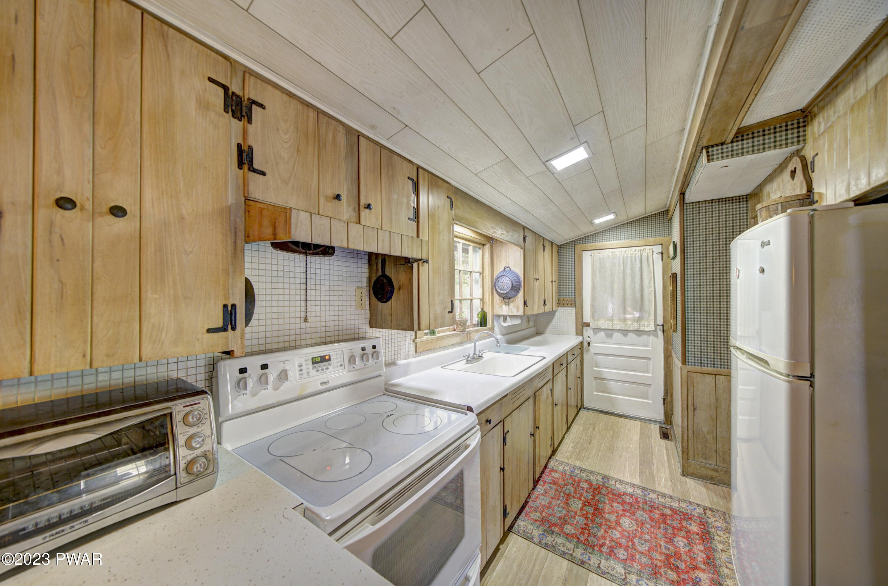 1202 Avoy Road Lakeville, PA 18438 - Photo 26 of 50 Kitchen