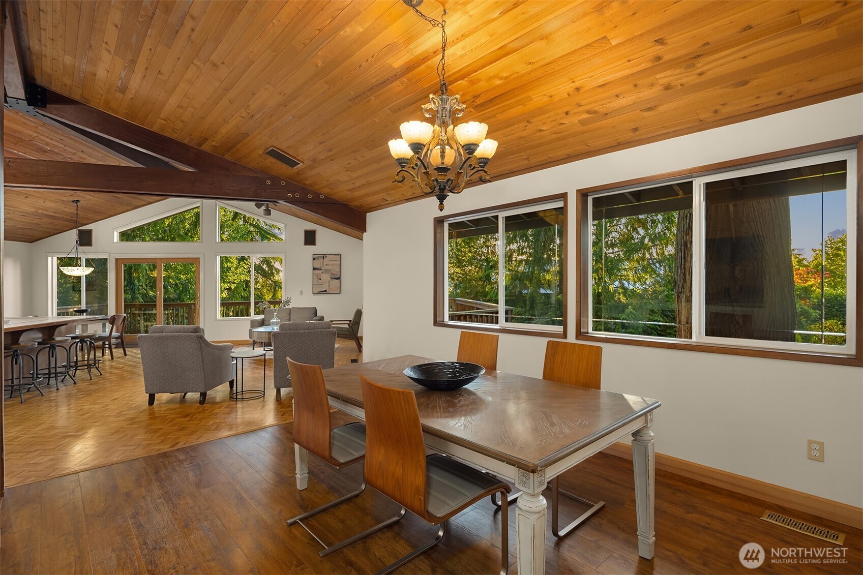 7016 165th Place Southwest Edmonds, WA 98026 - Photo 6 of 39