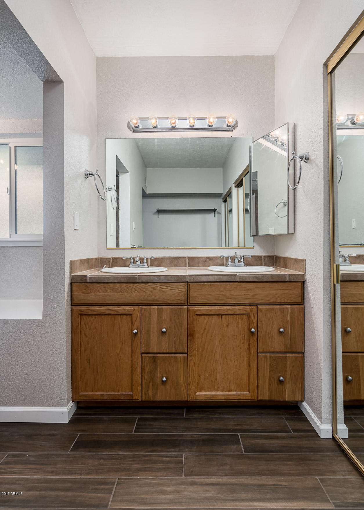 351 East Thomas Road, Unit D103 Phoenix, AZ 85012 - Photo 12 of 25 351 E Thomas Rd D103 - MLS-18