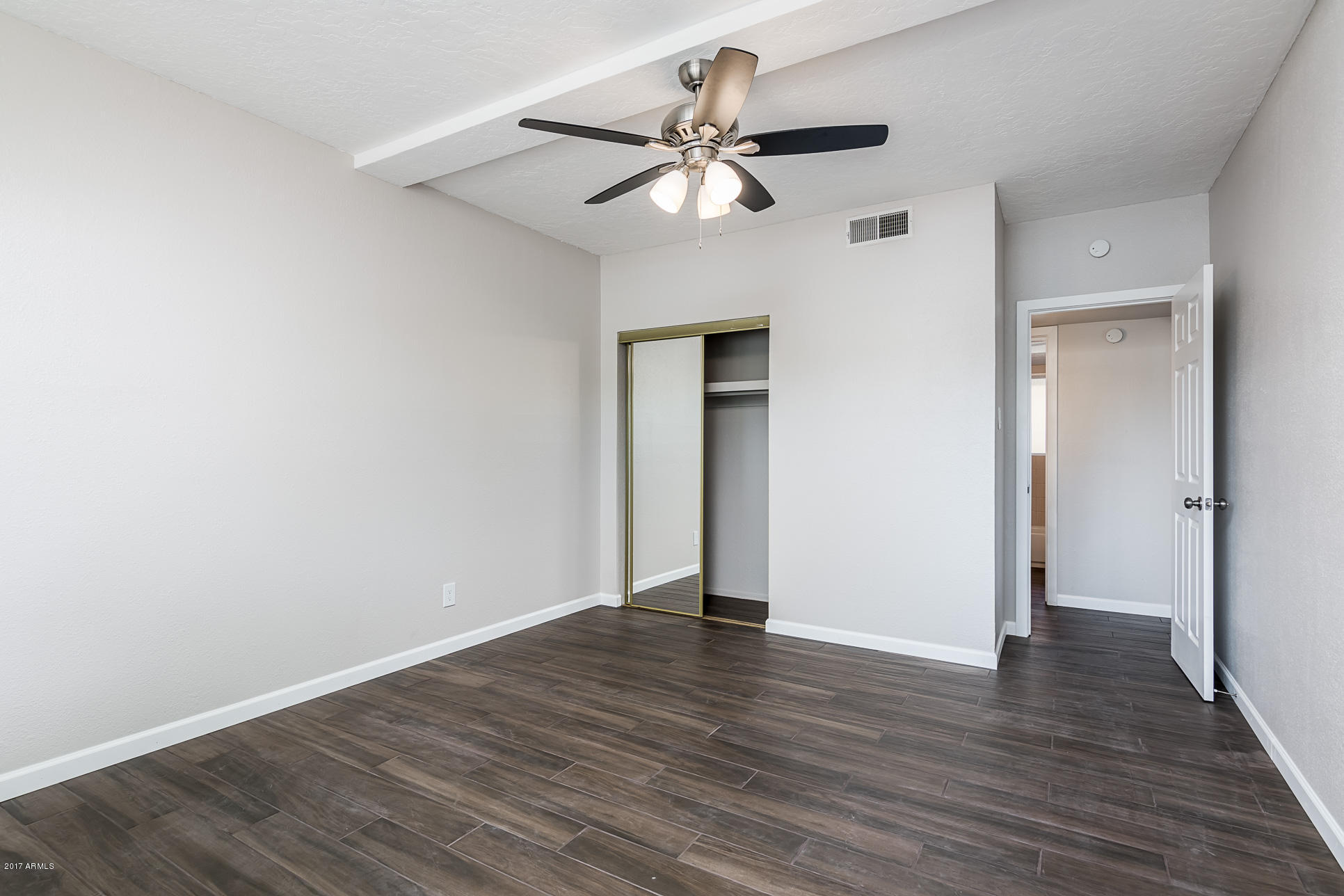 351 East Thomas Road, Unit D103 Phoenix, AZ 85012 - Photo 15 of 25 351 E Thomas Rd D103 - MLS-21
