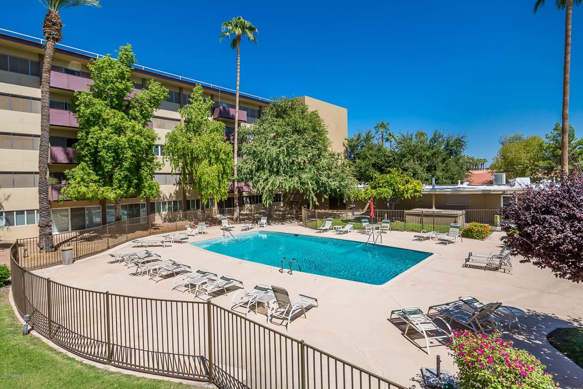 351 East Thomas Road, Unit D103 Phoenix, AZ 85012 - Photo 20 of 25 351 E Thomas Rd D103 - MLS-32
