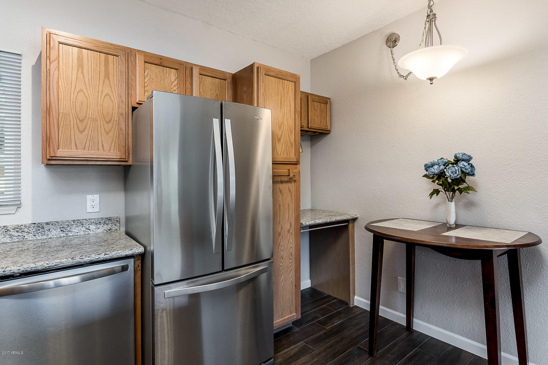 351 East Thomas Road, Unit D103 Phoenix, AZ 85012 - Photo 8 of 25 351 E Thomas Rd D103 - MLS-13