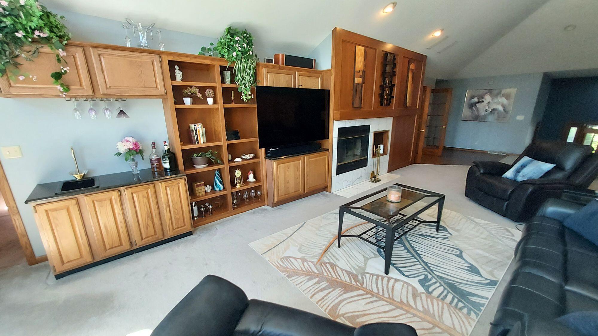 8404 South 68th Street Franklin, WI 53132 - Photo 6 of 48 Wet Bar - NFP
