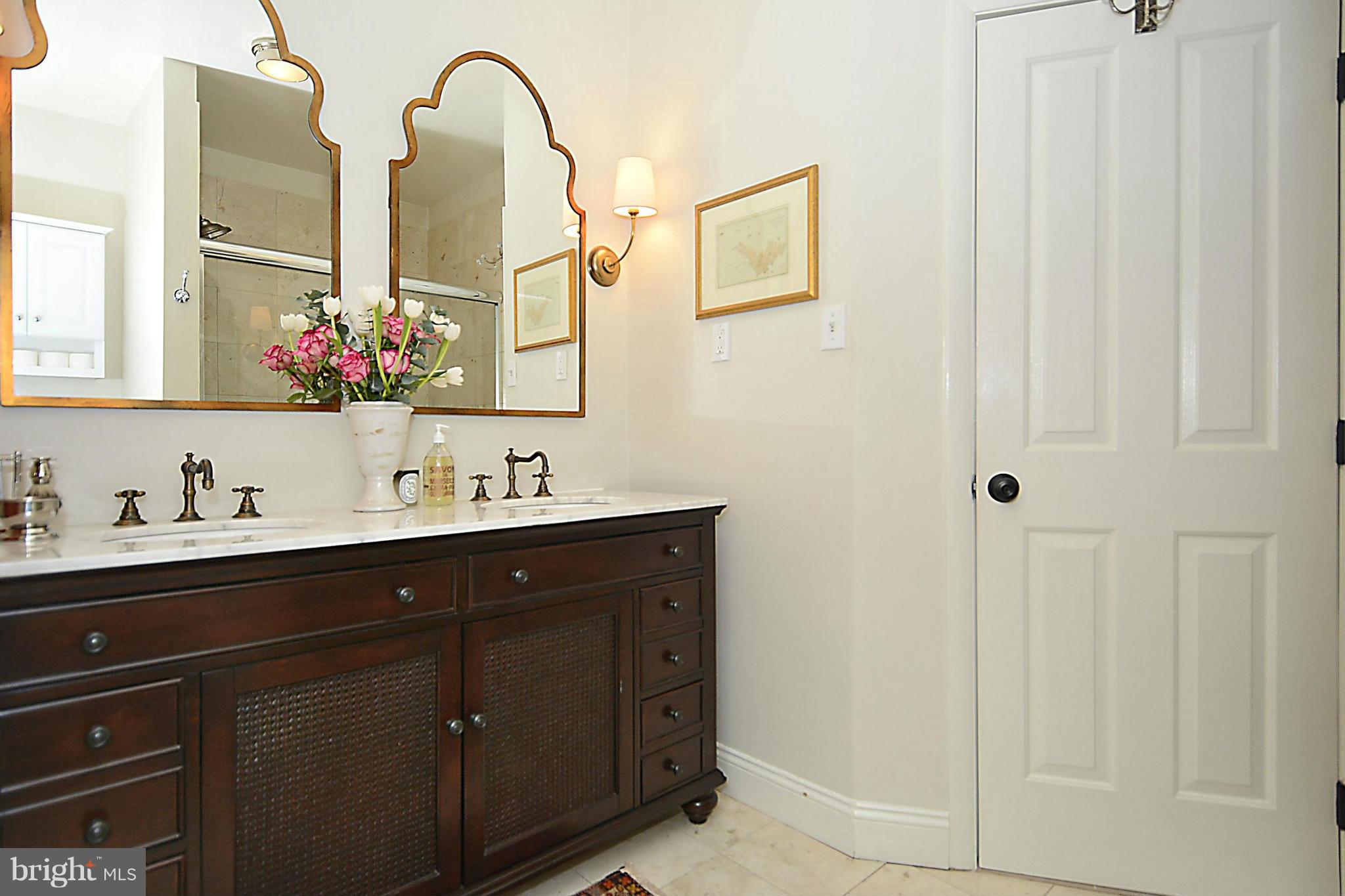 614 9th Street Northeast Washington, DC 20002 - Photo 16 of 29 Bath