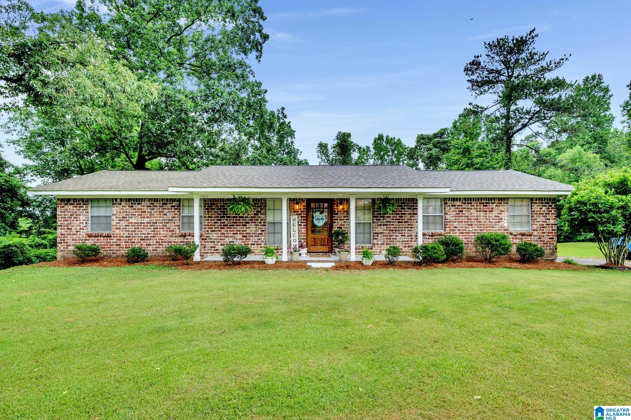 547 Guy Allen Road Gardendale, AL 35071 - Photo 2 of 28