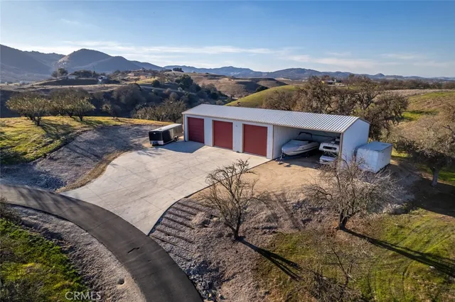 $3,300,000 | 5495 Vista Serrano, Paso Robles, CA 93446