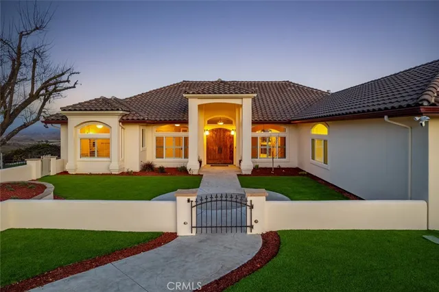 $3,300,000 | 5495 Vista Serrano, Paso Robles, CA 93446