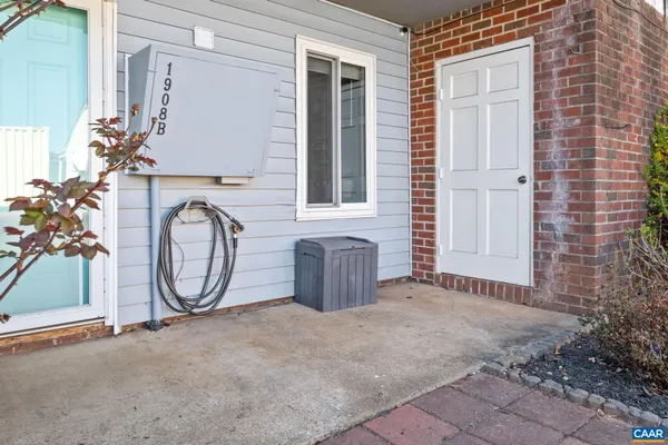 $200,000 | 1908 Inglewood Drive, Unit B, Charlottesville, VA 22901