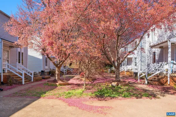 $200,000 | 1908 Inglewood Drive, Unit B, Charlottesville, VA 22901