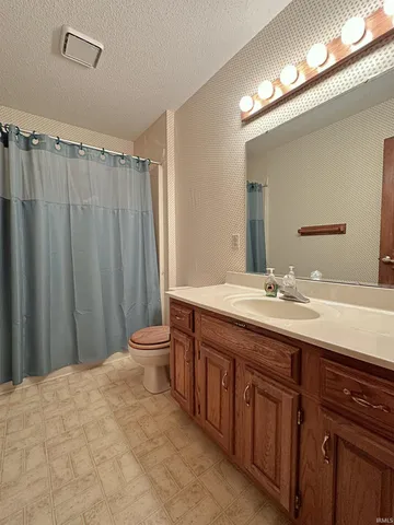 $474,500 | 6587 West Pine Tree Lane, Owensville, IN 47665