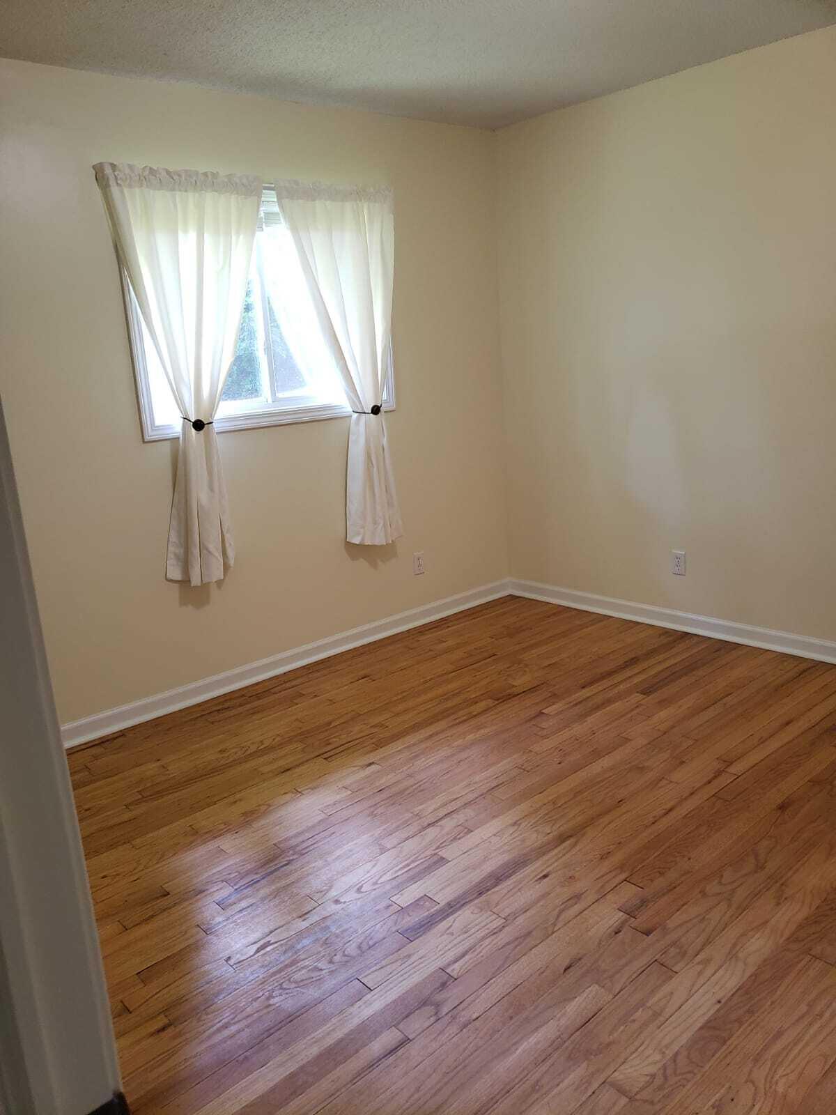 1053 Pine Tree Drive Ann Arbor, MI 48103 - Photo 13 of 13 WhatsApp Image 2023-07-18 at 14.33.42