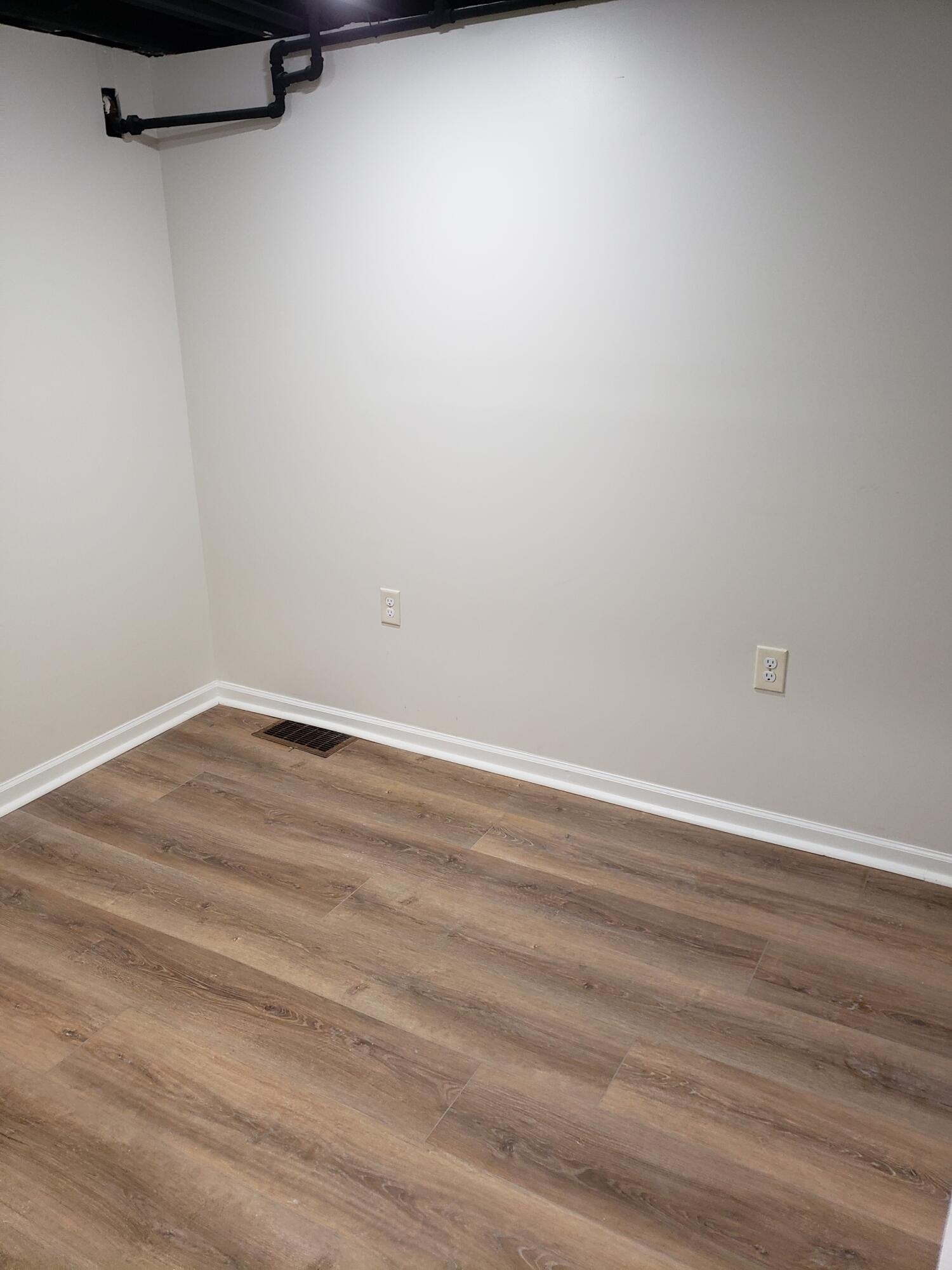 1053 Pine Tree Drive Ann Arbor, MI 48103 - Photo 4 of 13 Resized_20240827_095345