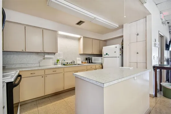 $112,900 | 8472 68th Way North, Pinellas Park, FL 33781