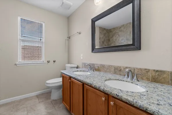 $2,295 | 511 Cypresswood Knoll, Spring, TX 77373