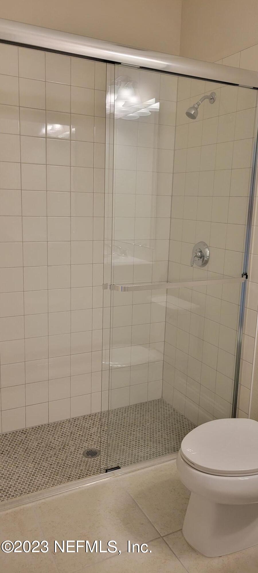 33 Butler Ridge St. Johns, FL 32259 - Photo 12 of 49 15. Guest Bath with Shower