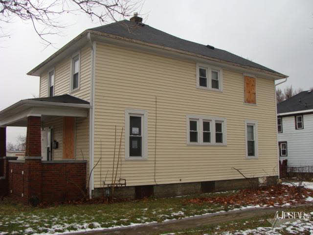1502 Stophlet Street Fort Wayne, IN 46802 - Photo 2 of 16 Gallery Image 2