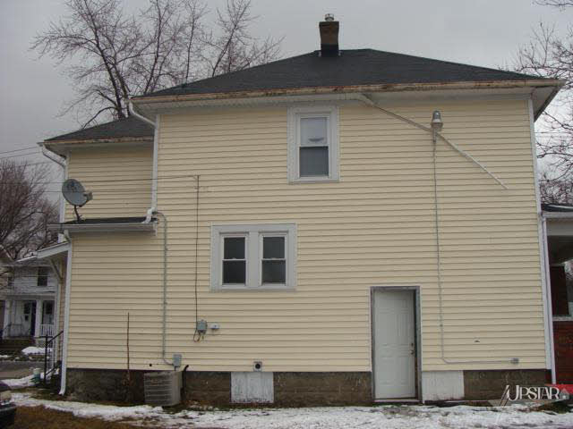 1502 Stophlet Street Fort Wayne, IN 46802 - Photo 3 of 16 Gallery Image 3