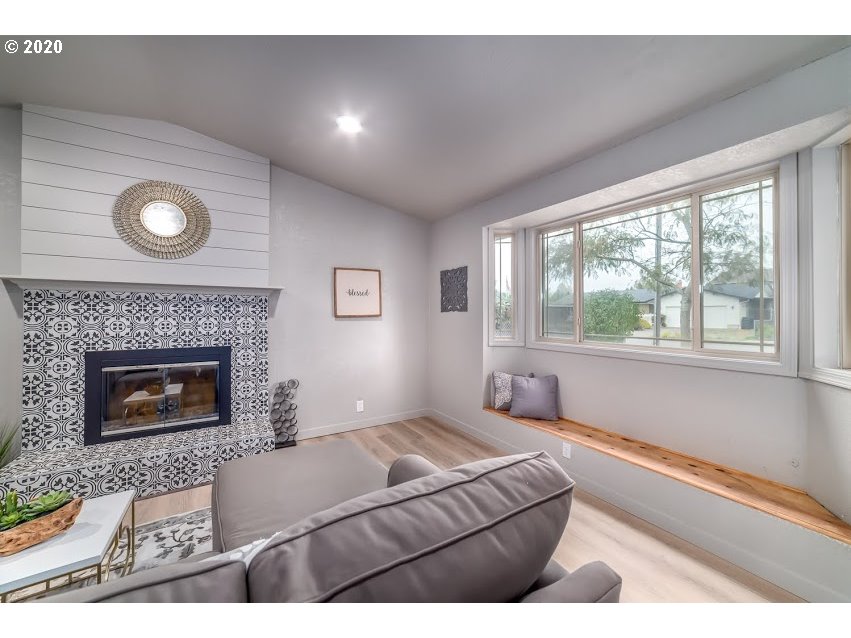 2146 9th Street Springfield, OR 97477 - Photo 9 of 32