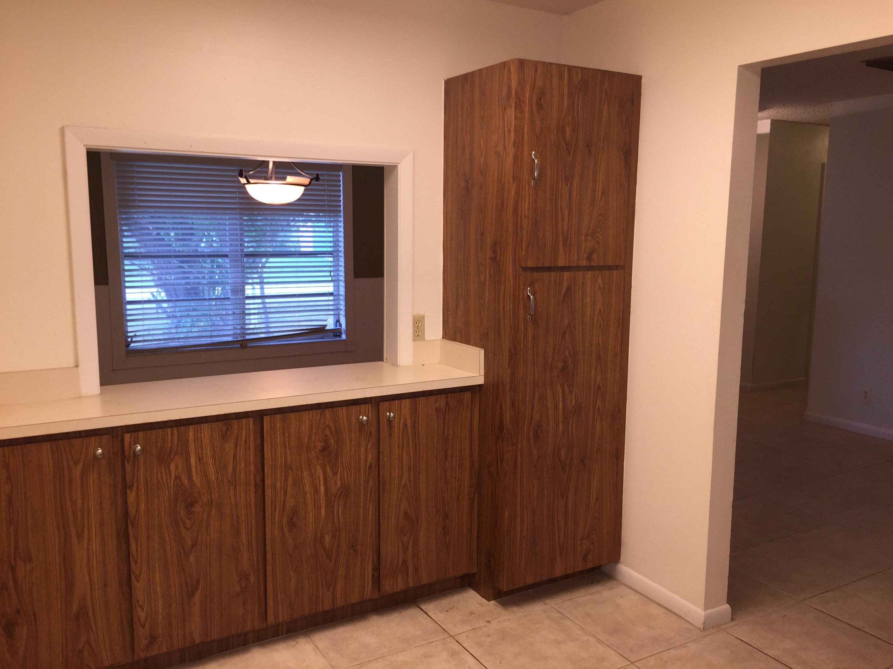 192 Bobwhite Road Royal Palm Beach, FL 33411 - Photo 11 of 35 IMG_3319