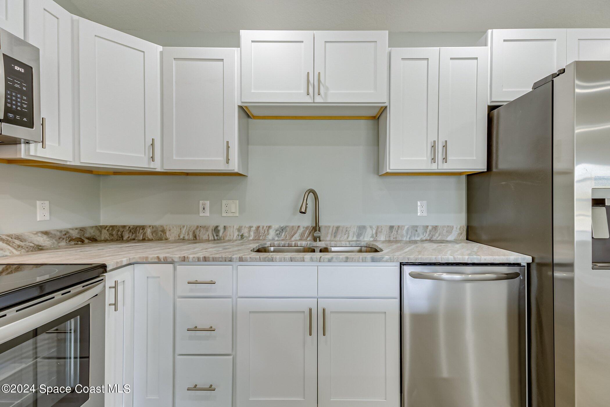 861 Furth Road Northwest Palm Bay, FL 32907 - Photo 7 of 23 561-Furth-202.jpg-SMALL