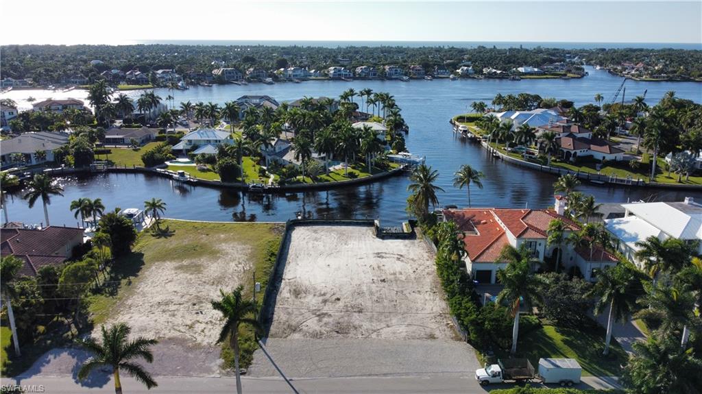 2470 Tarpon Road Naples, FL 34102 - Photo 3 of 5 Gallery Image 3