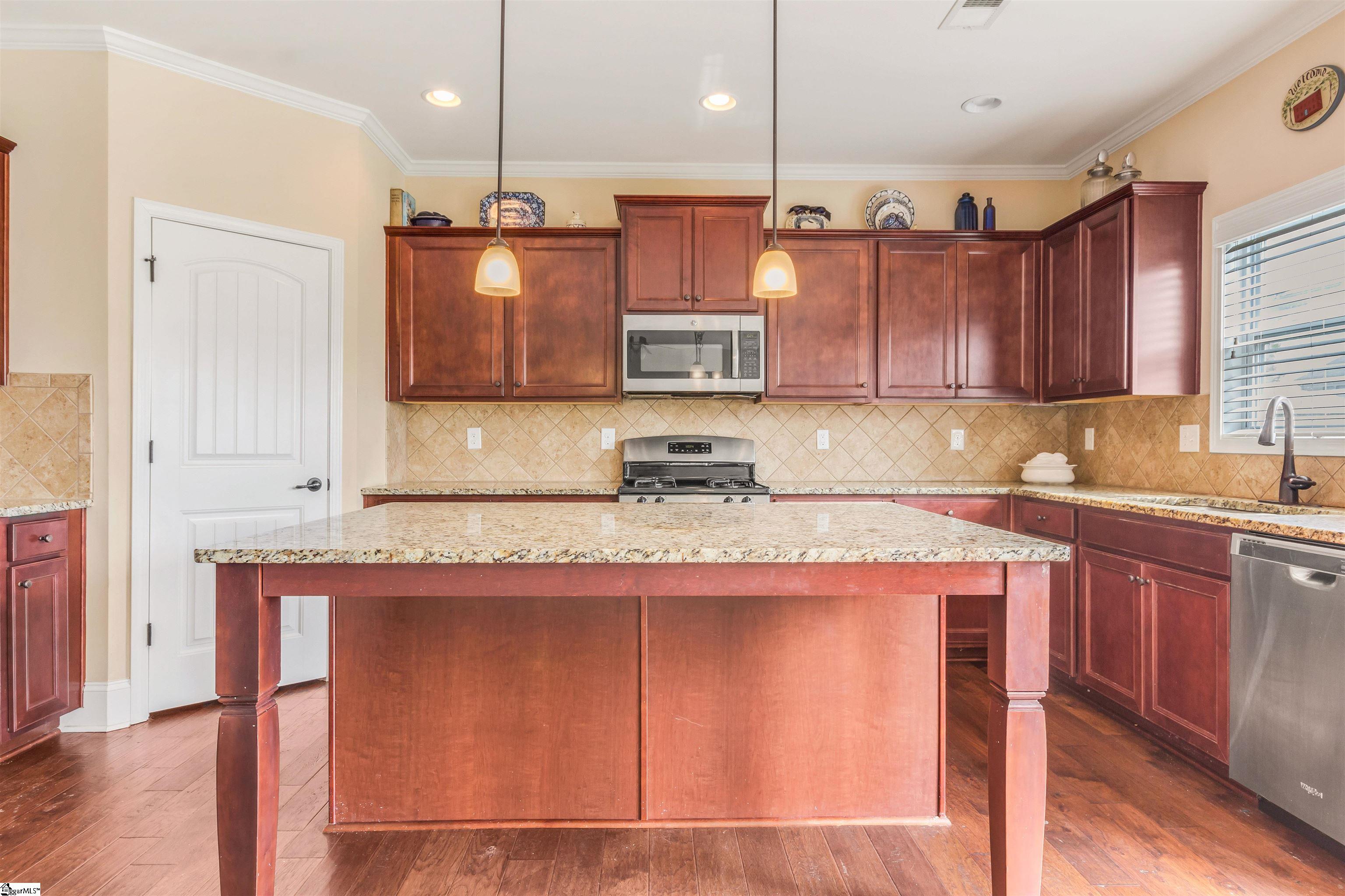 209 Marshfield Court Easley, SC 29642 - Photo 2 of 35